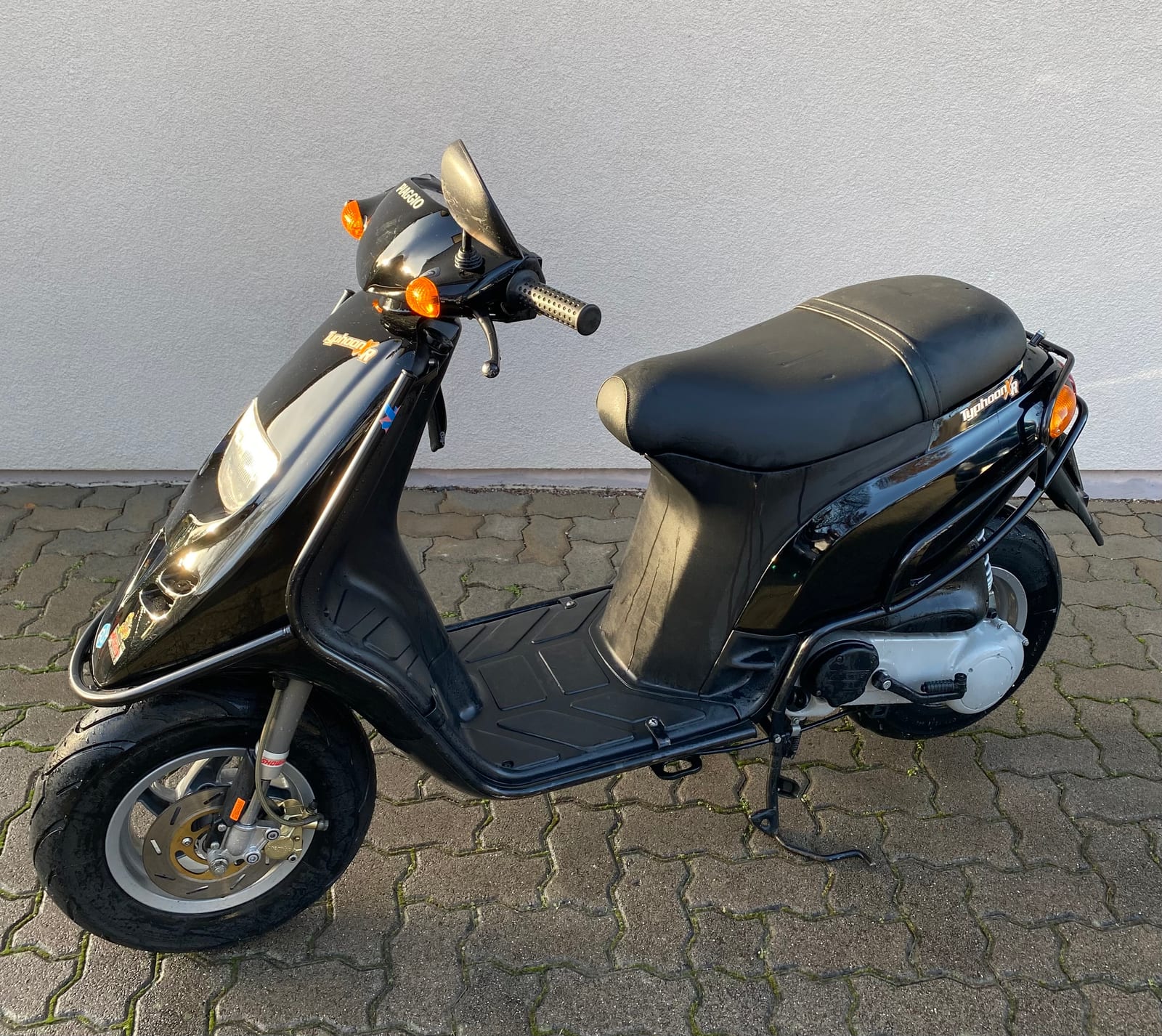Roller der Fahrschule für die Klassen AM und Mofa